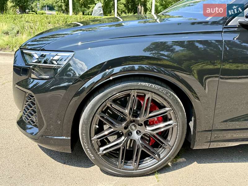 Внедорожник / Кроссовер Audi RS Q8 2025 в Киеве