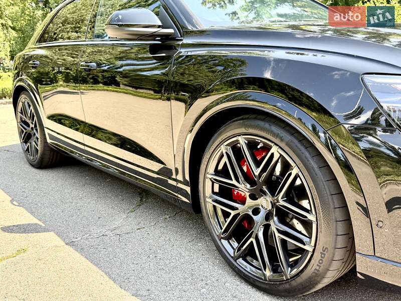 Внедорожник / Кроссовер Audi RS Q8 2025 в Киеве