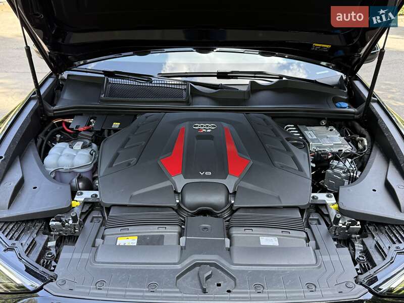 Внедорожник / Кроссовер Audi RS Q8 2025 в Киеве