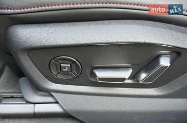 Позашляховик / Кросовер Audi RS Q8 2025 в 