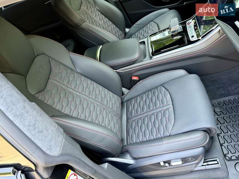Внедорожник / Кроссовер Audi RS Q8 2025 в Киеве