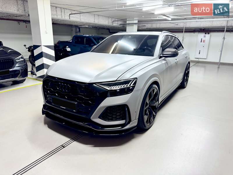 Внедорожник / Кроссовер Audi RS Q8 2023 в 