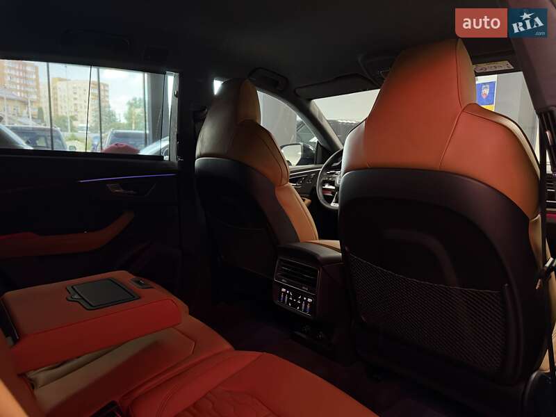 Внедорожник / Кроссовер Audi RS Q8 2024 в Тернополе