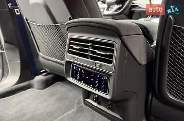 Внедорожник / Кроссовер Audi RS Q8 2025 в 