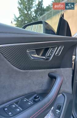 Позашляховик / Кросовер Audi RS Q8 2021 в 