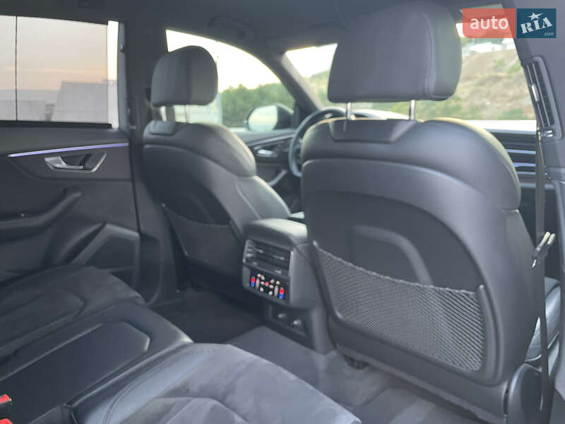 Позашляховик / Кросовер Audi RS Q8 2020 в Одесі