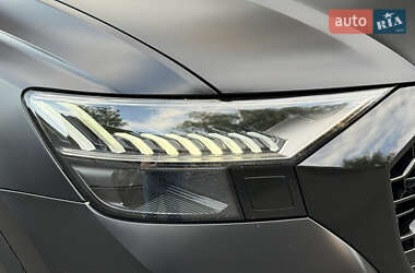 Внедорожник / Кроссовер Audi RS Q8 2020 в 