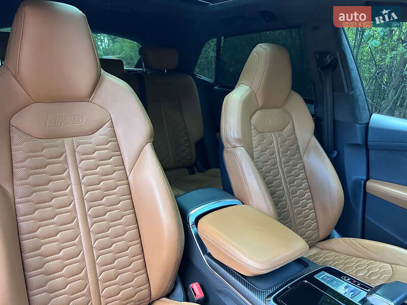 Позашляховик / Кросовер Audi RS Q8 2021 в Києві