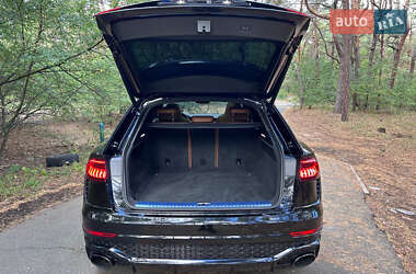 Позашляховик / Кросовер Audi RS Q8 2021 в 