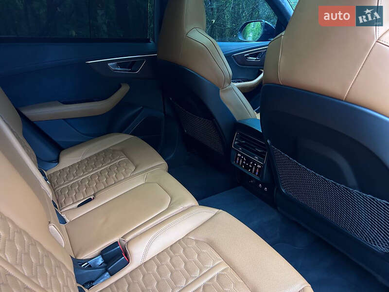Позашляховик / Кросовер Audi RS Q8 2021 в Києві