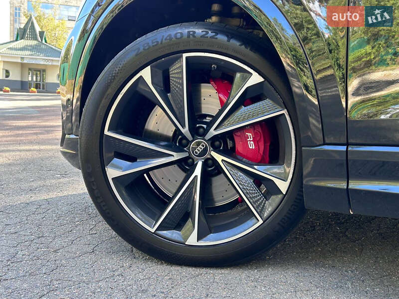 Позашляховик / Кросовер Audi RS Q8 2021 в Києві