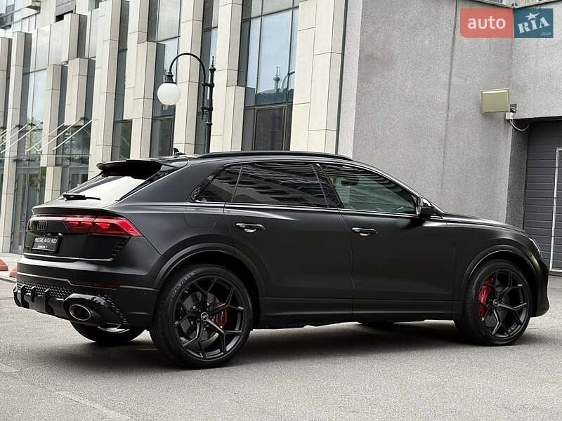 Внедорожник / Кроссовер Audi RS Q8 2024 в Киеве