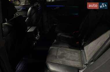 Позашляховик / Кросовер Audi RS Q8 2020 в 