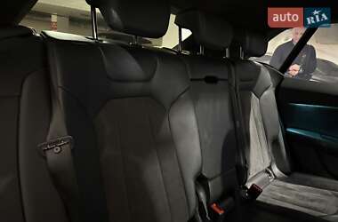 Позашляховик / Кросовер Audi RS Q8 2020 в 