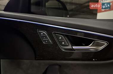 Позашляховик / Кросовер Audi RS Q8 2020 в 