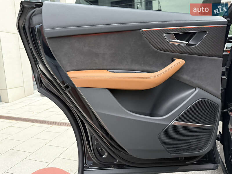 Позашляховик / Кросовер Audi RS Q8 2020 в Києві