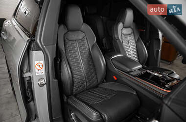 Позашляховик / Кросовер Audi RS Q8 2023 в 