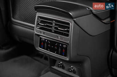 Позашляховик / Кросовер Audi RS Q8 2023 в 