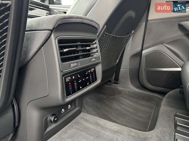 Внедорожник / Кроссовер Audi RS Q8 2025 в Одессе фото 16 Внедорожник / Кроссовер Audi RS Q8 2025 в Одессе