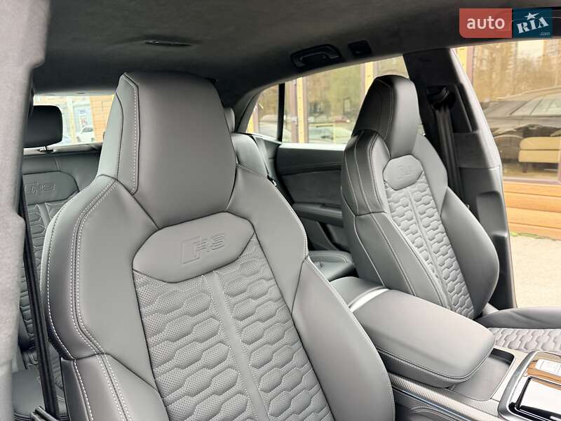 Внедорожник / Кроссовер Audi RS Q8 2025 в Киеве фото 19 Внедорожник / Кроссовер Audi RS Q8 2025 в Киеве