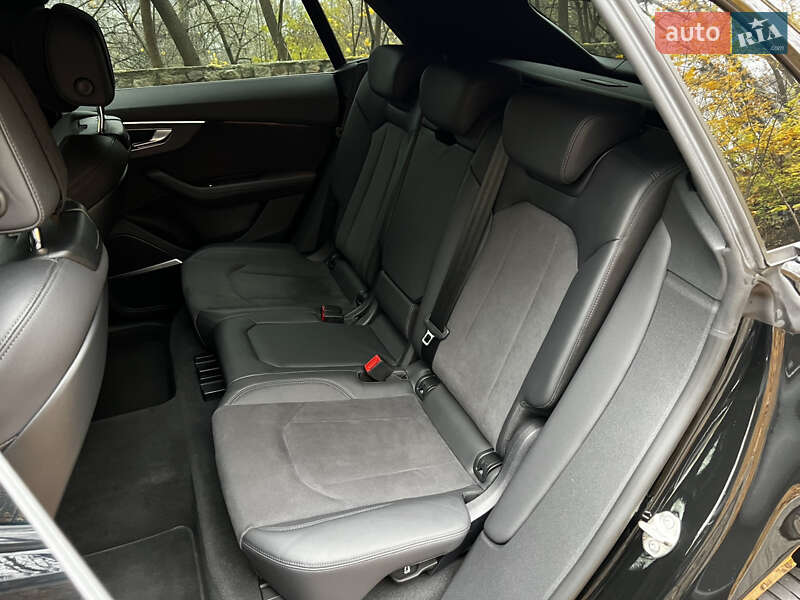 Внедорожник / Кроссовер Audi RS Q8 2023 в Киеве фото 19 Внедорожник / Кроссовер Audi RS Q8 2023 в Киеве