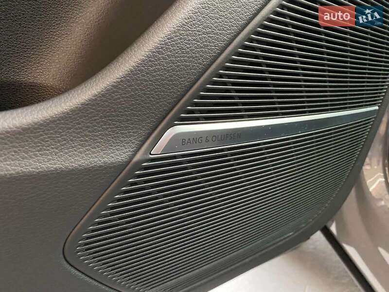 Внедорожник / Кроссовер Audi RS Q8 2023 в Днепре