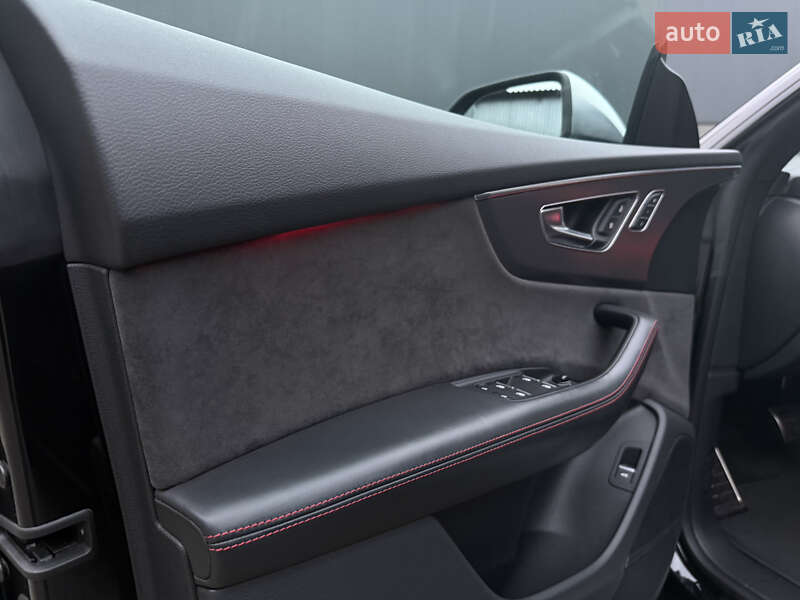 Внедорожник / Кроссовер Audi RS Q8 2020 в Киеве