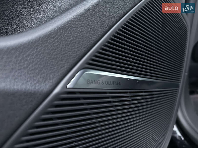 Внедорожник / Кроссовер Audi RS Q8 2020 в Киеве