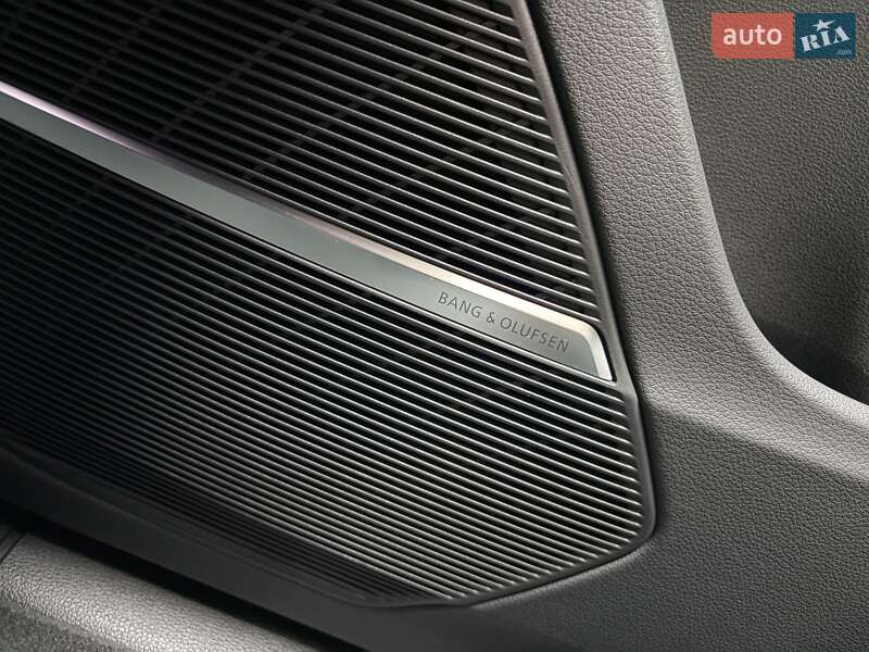 Внедорожник / Кроссовер Audi RS Q8 2023 в Киеве фото 41 Внедорожник / Кроссовер Audi RS Q8 2023 в Киеве