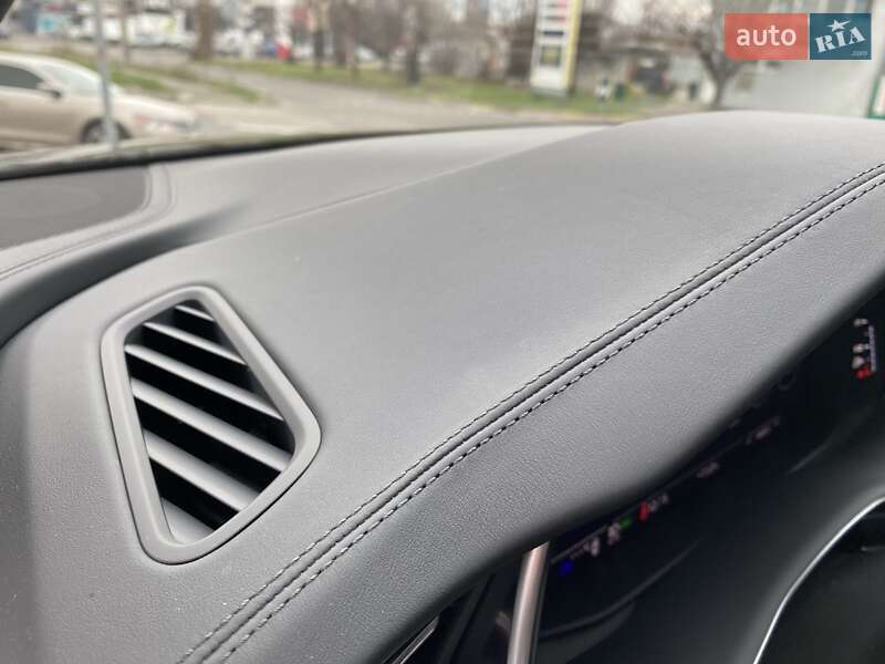 Внедорожник / Кроссовер Audi RS Q8 2025 в Днепре фото 19 Внедорожник / Кроссовер Audi RS Q8 2025 в Днепре