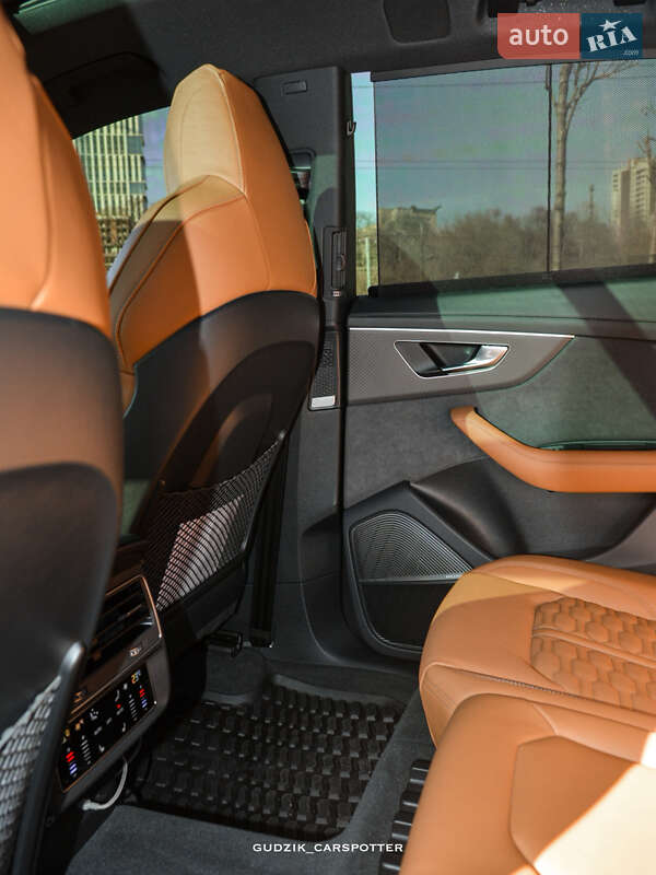 Внедорожник / Кроссовер Audi RS Q8 2025 в Днепре