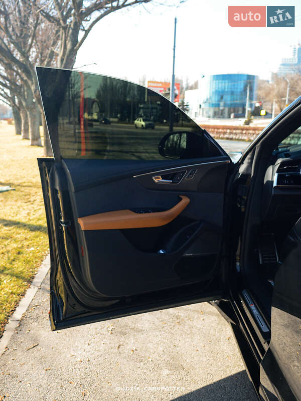 Внедорожник / Кроссовер Audi RS Q8 2025 в Днепре