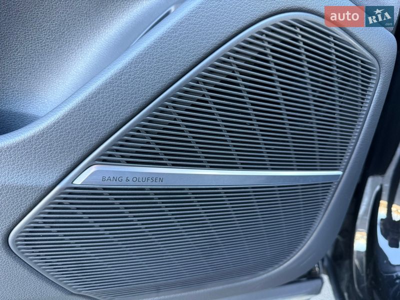 Внедорожник / Кроссовер Audi RS Q8 2025 в Киеве