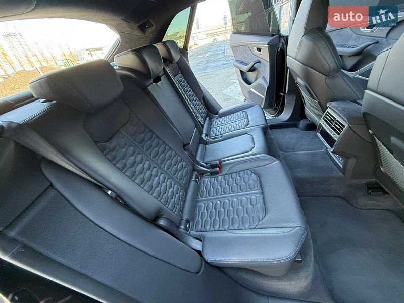 Внедорожник / Кроссовер Audi RS Q8 2025 в Киеве