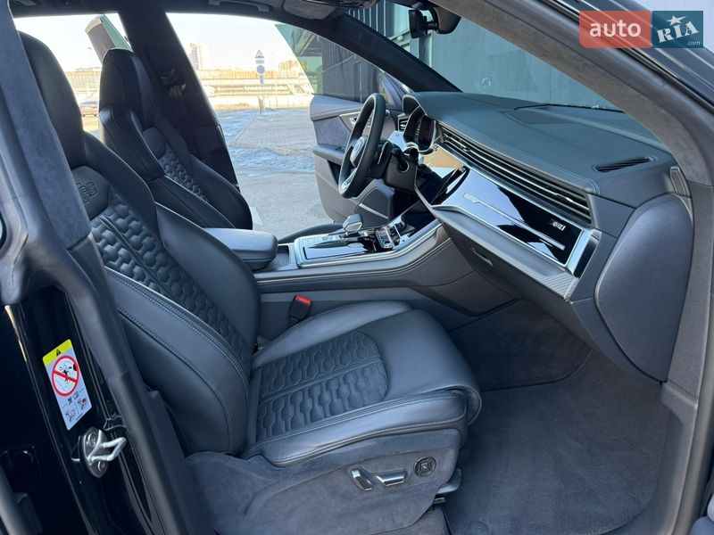 Внедорожник / Кроссовер Audi RS Q8 2025 в Киеве