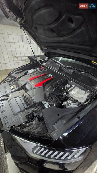Внедорожник / Кроссовер Audi RS Q8 2021 в Киеве