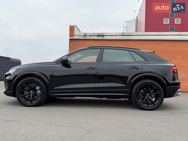Внедорожник / Кроссовер Audi RS Q8 2025 в Киеве