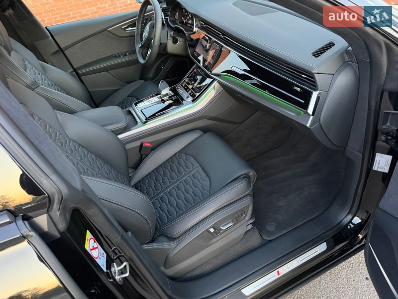 Внедорожник / Кроссовер Audi RS Q8 2025 в Киеве