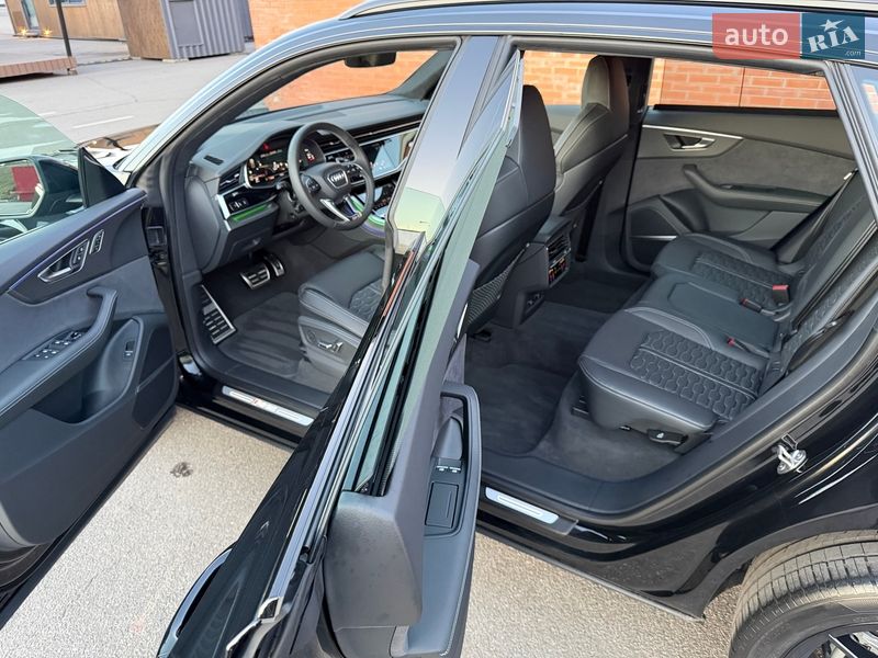 Внедорожник / Кроссовер Audi RS Q8 2025 в Киеве