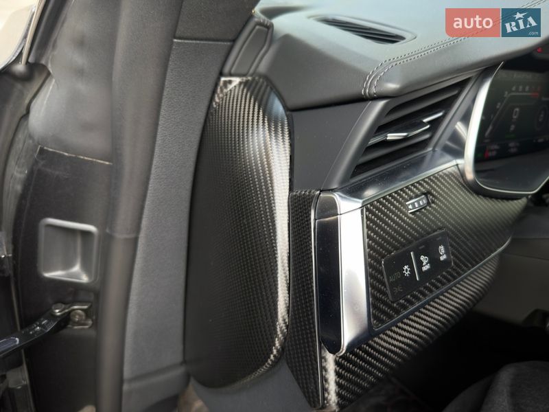Позашляховик / Кросовер Audi RS Q8 2020 в Києві