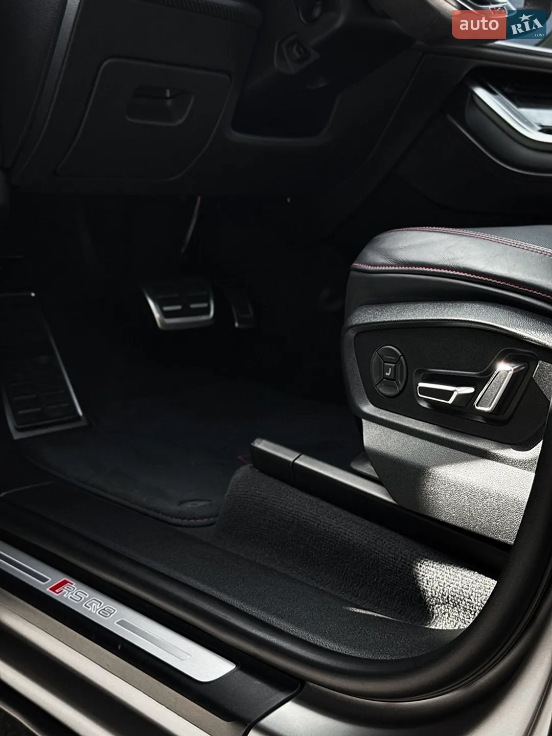 2022 Audi RS Q8 - мініатюра 12