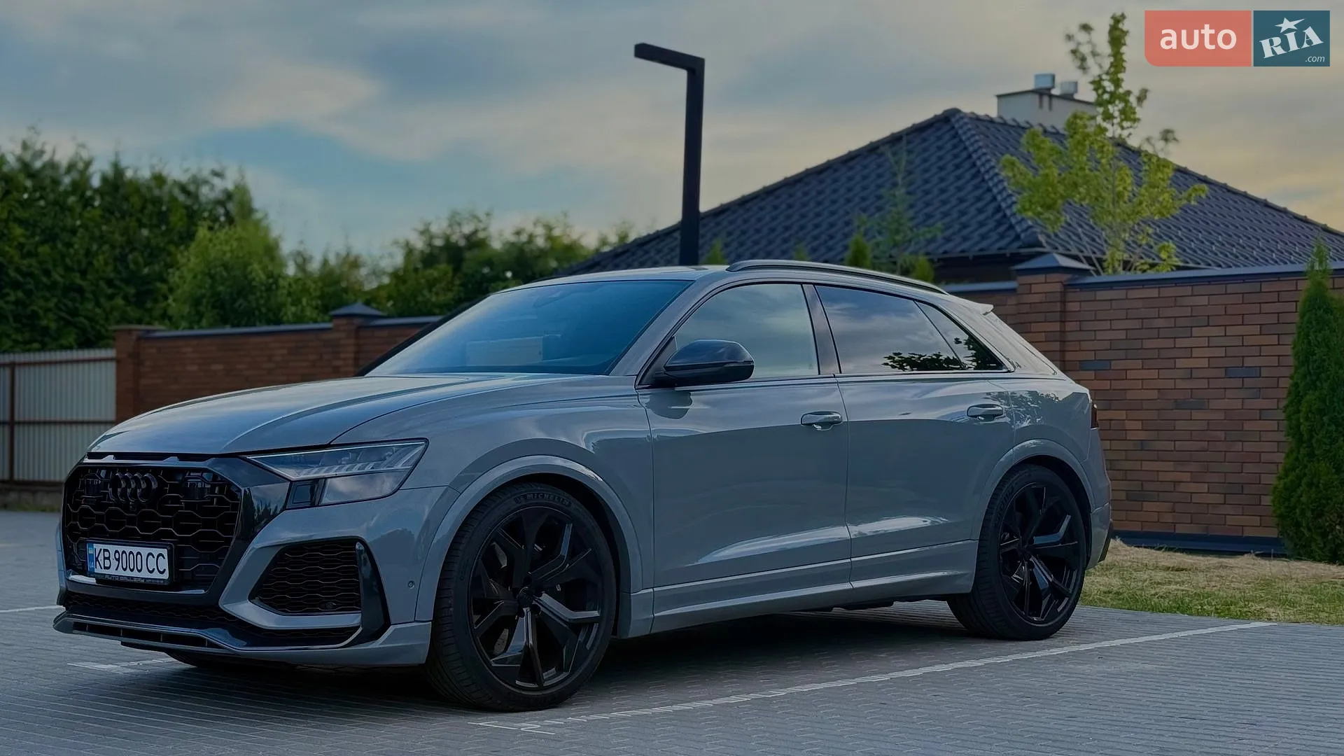 2021 Audi RS Q8 - мініатюра 2