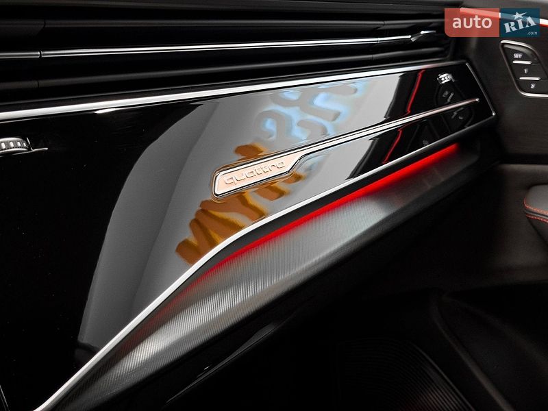 Внедорожник / Кроссовер Audi RS Q8 2025 в Киеве