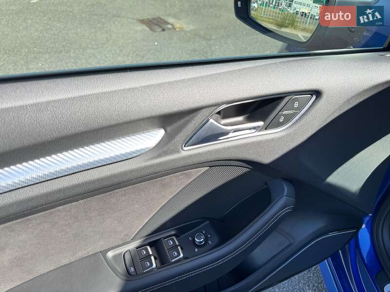 Хетчбек Audi RS3 Sportback 2016 в Києві