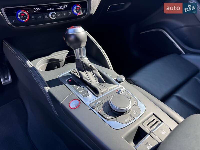 Хетчбек Audi RS3 Sportback 2016 в Києві