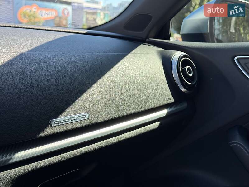 Хетчбек Audi RS3 Sportback 2016 в Києві