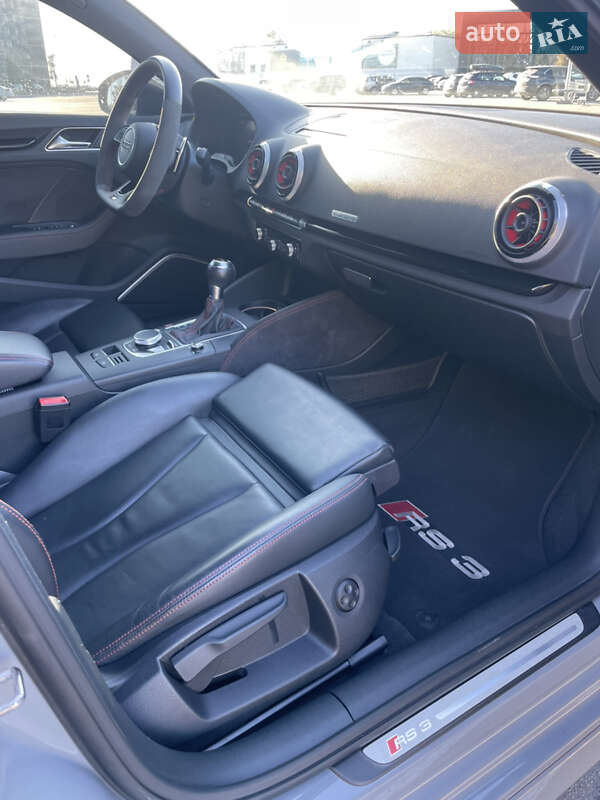 Седан Audi RS3 2015 в Василькове