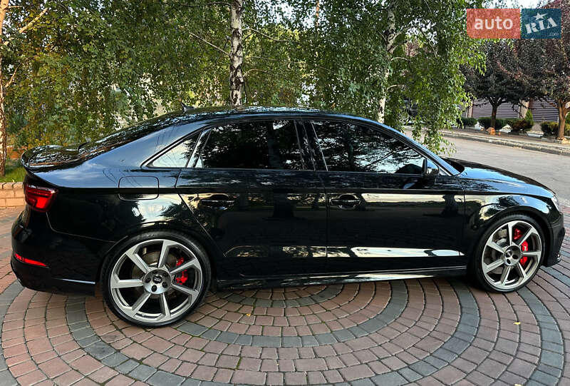 Седан Audi RS3 2018 в Запорожье