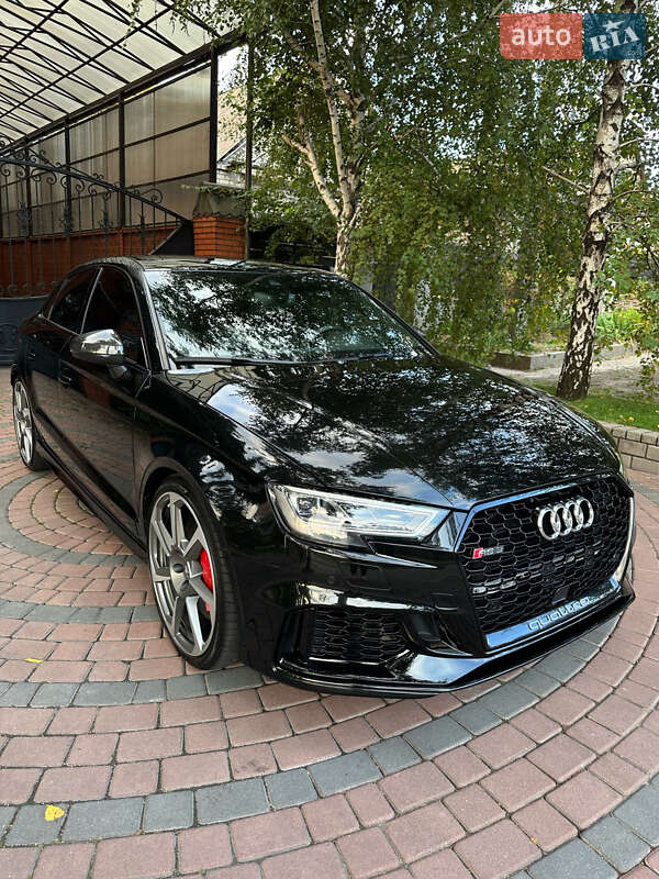 Седан Audi RS3 2018 в Запорожье