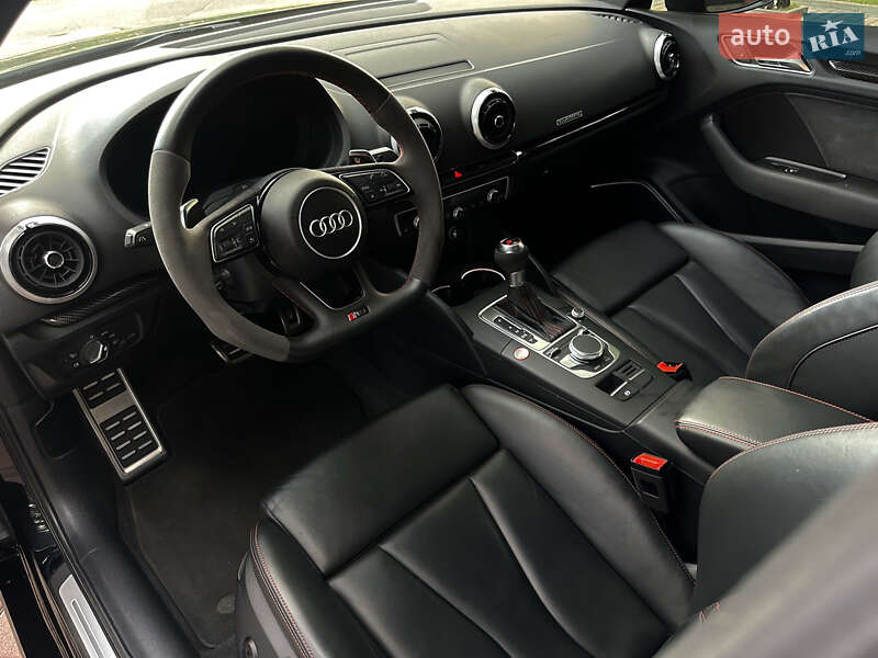 Седан Audi RS3 2018 в Запорожье